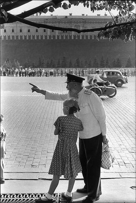 Фото Анри Картье-Брессона о советской жизни в 1954 году