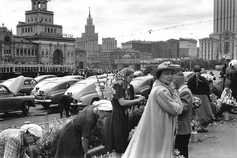 Фото Анри Картье-Брессона о советской жизни в 1954 году