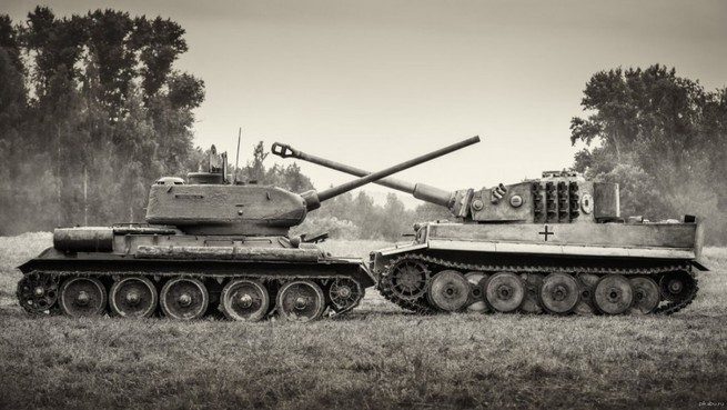 Невероятная танковая дуэль Т34 и Пантеры