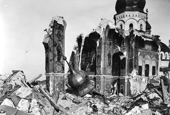 Как большевики разрушали храмы
