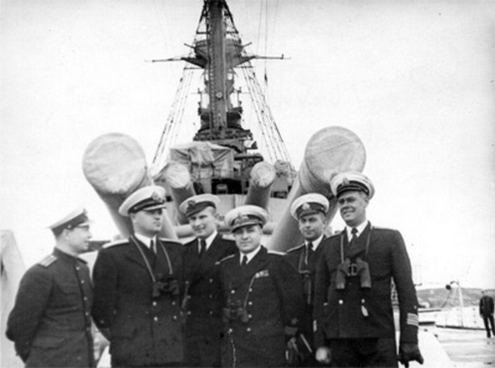 Как британская королева выбрала советского моряка