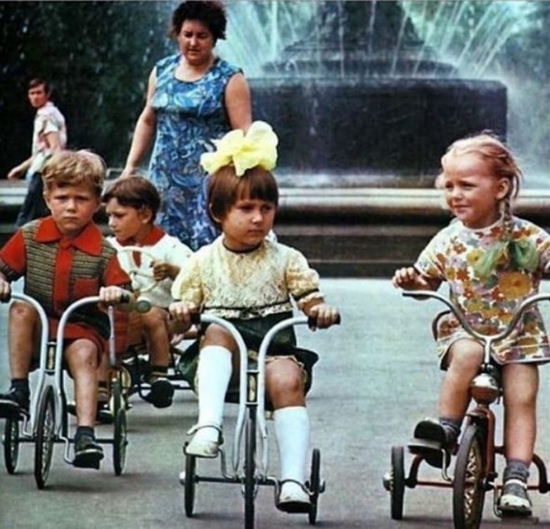 20 ностальгических фотографий из советского детства