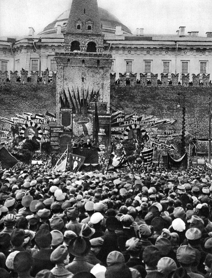 Как праздновали Первомай в 1917-1933 годах