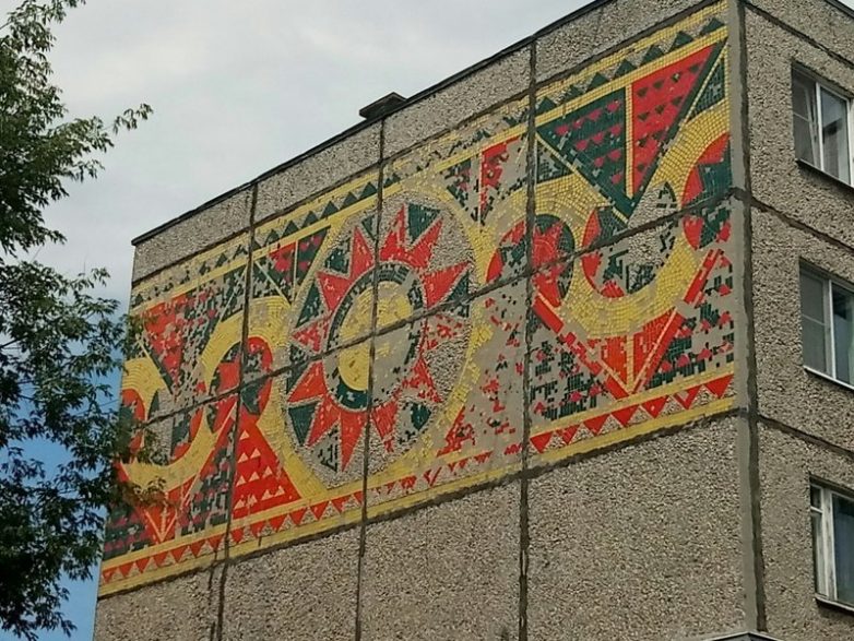 Следы более развитой цивилизации: мозаики, барельефы и витражи из СССР