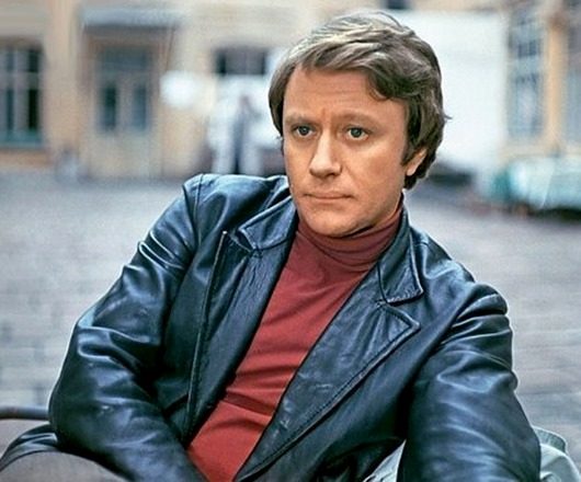 25 самых красивых актёров советского кино