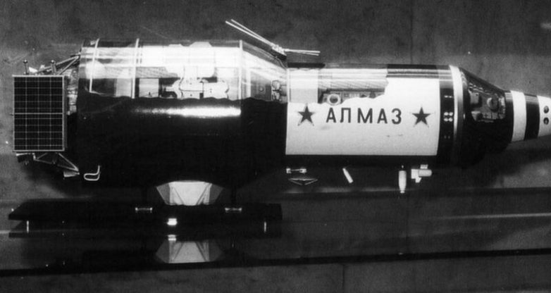Как СССР с США космос делили