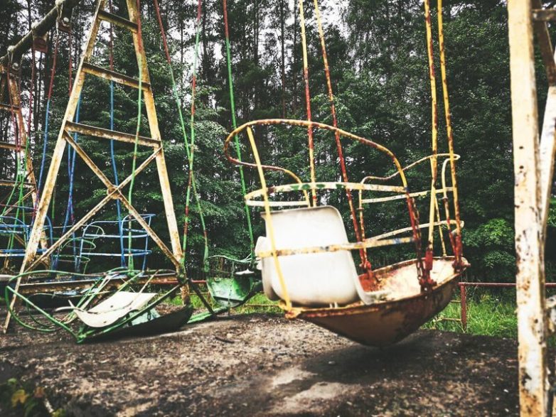 Заброшенный парк советских аттракционов в Литве