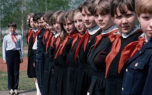 Школьная форма советских детей