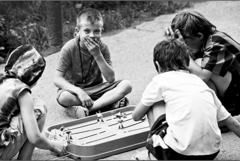 Детство без гаджетов: дворовые игры советских детей