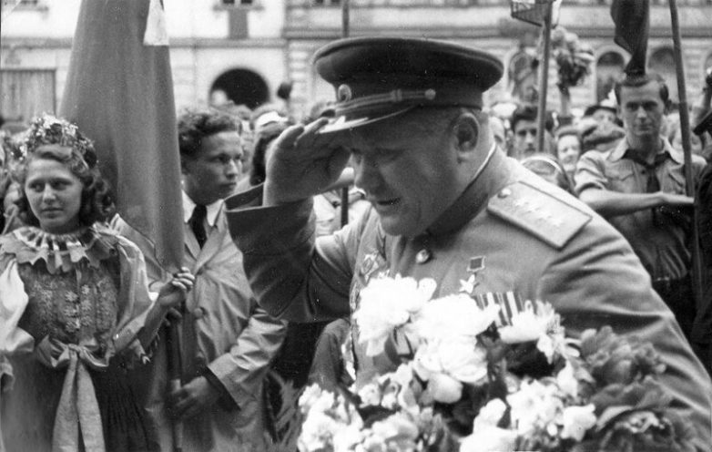 Уникальные фотографии советских полководцев