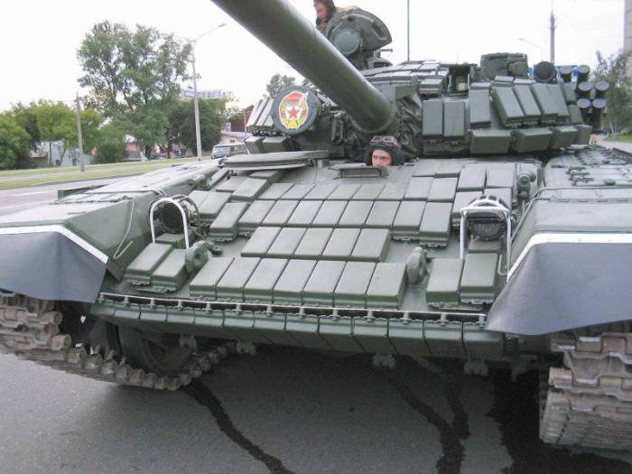 Почему у советских танков были «крылья» на бортах?