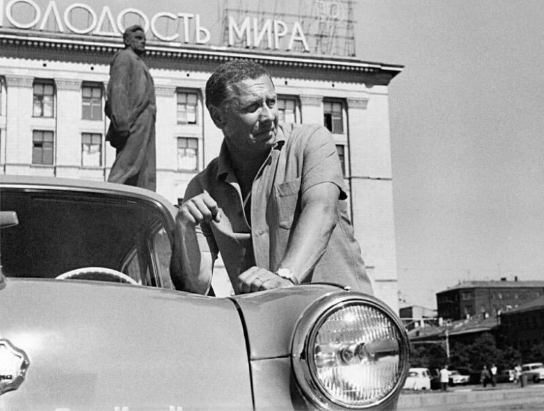 Первые автомобили советских знаменитостей