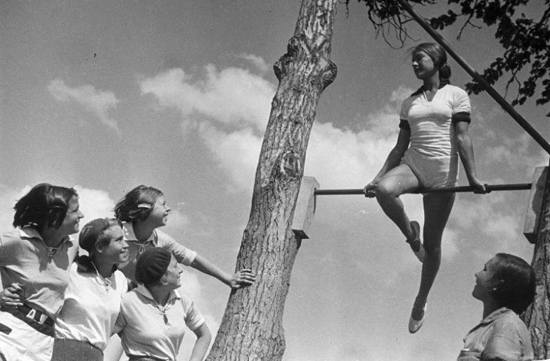 15 самых знаменитых снимков легенды советской фотографии