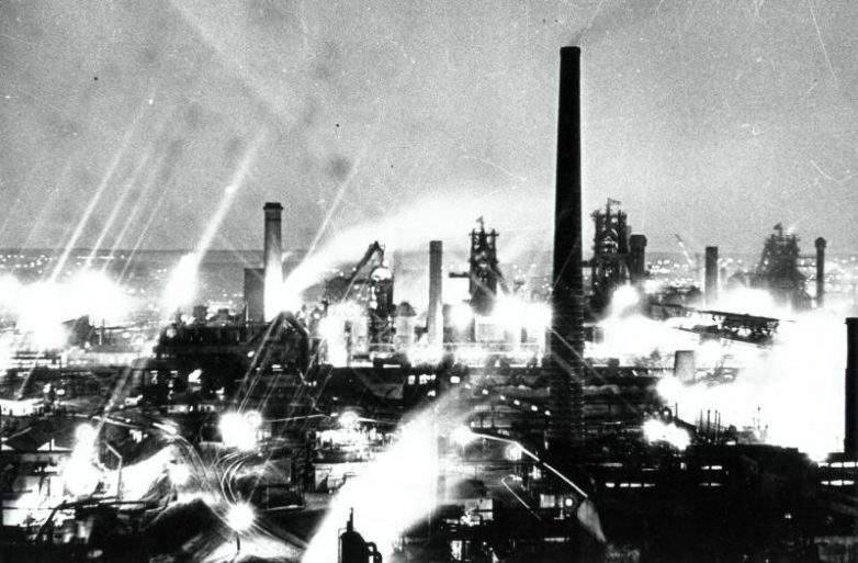 Советские заводы. Фотоколлекция с 20-х по 90-е годы