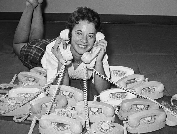 Почему в советское время установить домашний телефон было действительно большой проблемой?