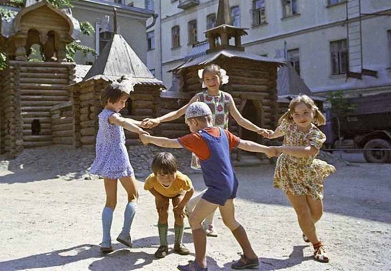 Подвижные игры советских детей, которых так не хватает современному поколению