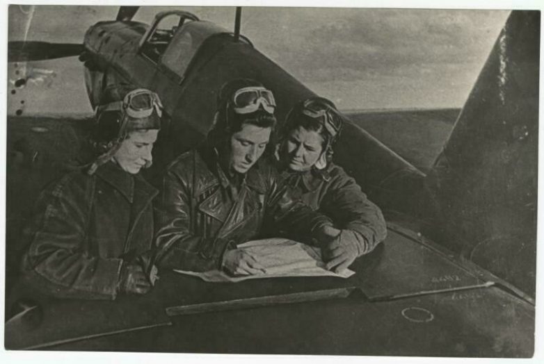 Советские авиатриссы
