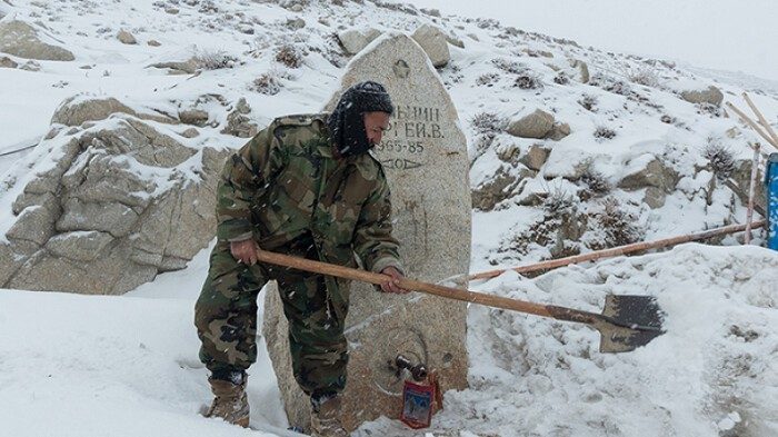 Почему моджахеды до сих пор не снесли памятник этому советскому солдату