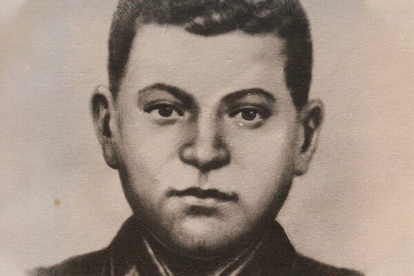 Как 18-летний чеченец убил 920 фашистов, 12 взял в плен и стал лучшим пулеметчиком Великой Отечественной войны?