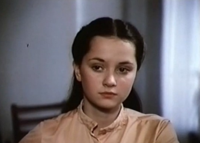 Как выглядели советские актрисы в своих первых киноролях