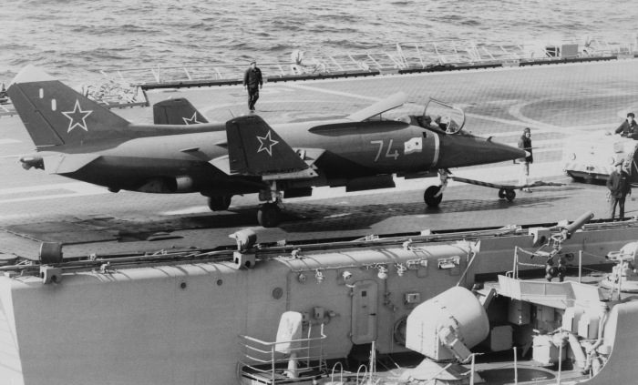 Почему советский самолёт Як-38 прозвали «Голубем мира»