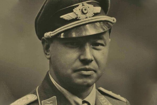 Самый результативный немецкий летчик, попавший в советский плен во время войны. Как его удалось сбить?