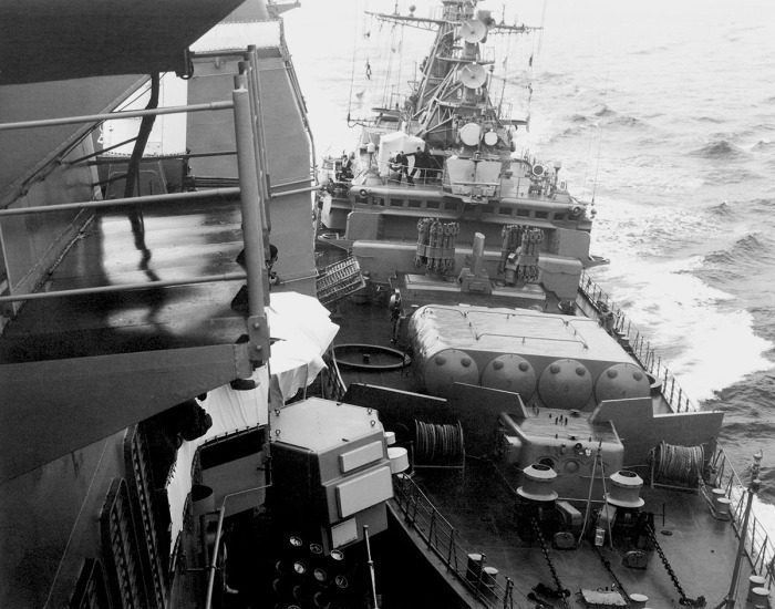 Как советский корабль поставил американцев на место