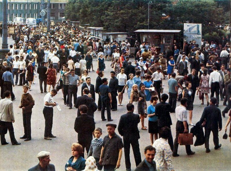 Москва 70е -80е. Москва 70х люди. СССР 80 Е Москва. 70е годы Мадрид.