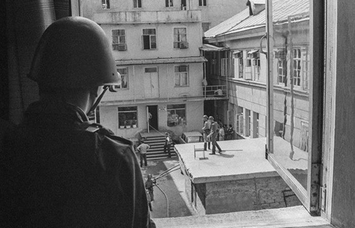 Как 75 советских уголовников захватили изолятор и 3000 «стволов»