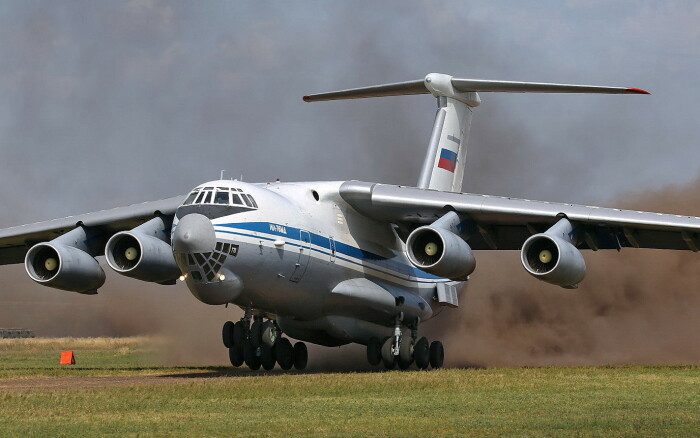 Почему у пассажирского Ту-134 был стеклянный нос как у бомбардировщика