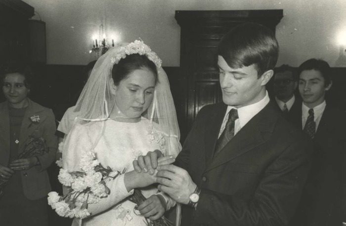 Как смекалистые невесты выглядели на свадьбе, побеждая советский дефицит