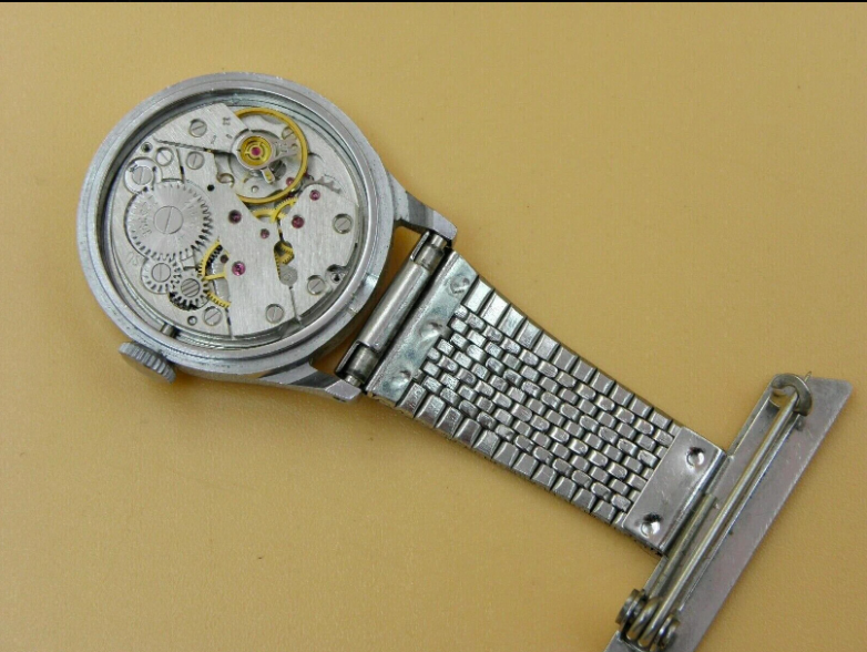 Советские часы для врачей. Почему у них такой странный вид?