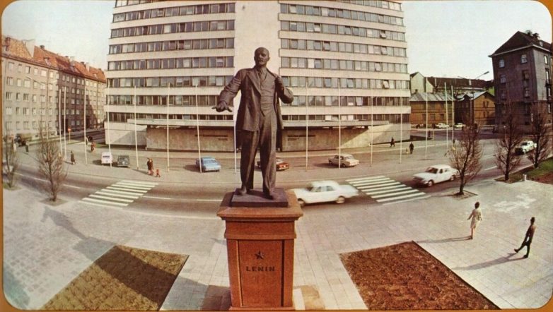 Фотопрогулка по советским городам. Классная подборка!