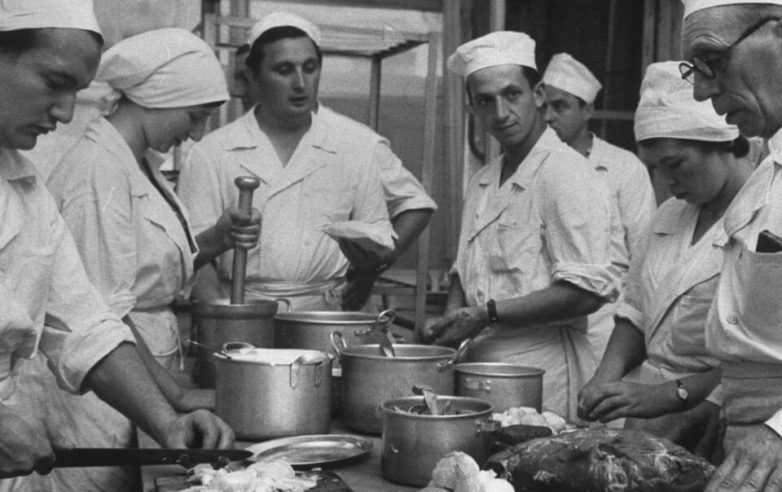 Как у советских столовых получалось готовить так вкусно, экономя буквально на всём