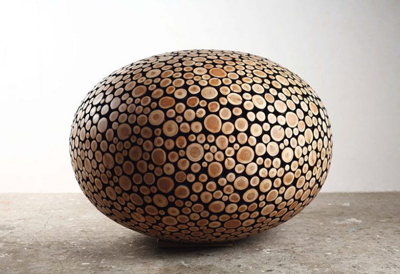 Художник создаёт потрясающие скульптуры и мебель из деревянных отходов