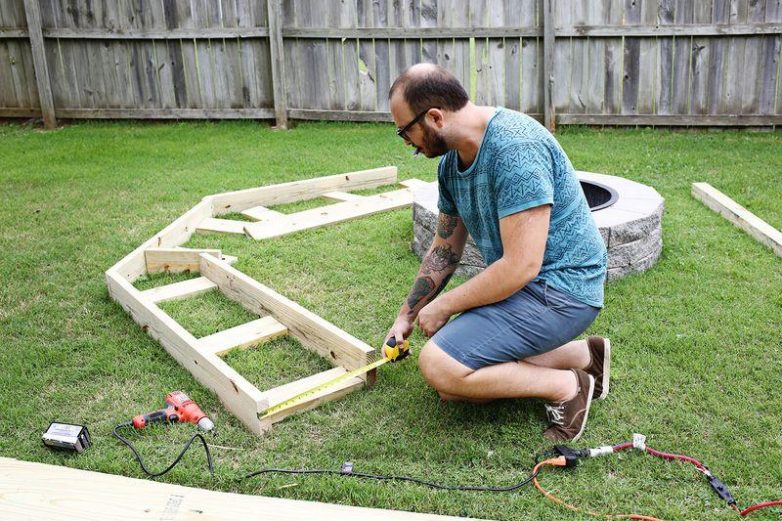 Как сделать садовую скамейку со спинкой