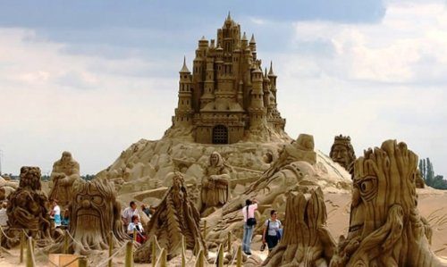 Красивые и удивительные песочные замки