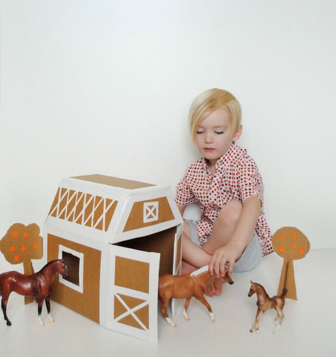 20 способов превращения старых коробок в замечательные детские игрушки