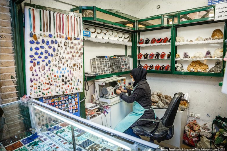 Как делают сувениры в Иране