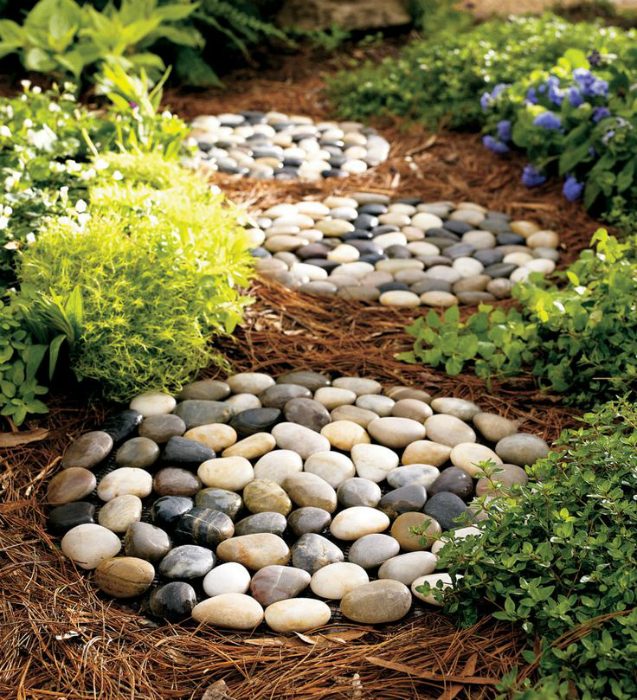 Очень красивые идеи использования камней в дизайне дома и сада