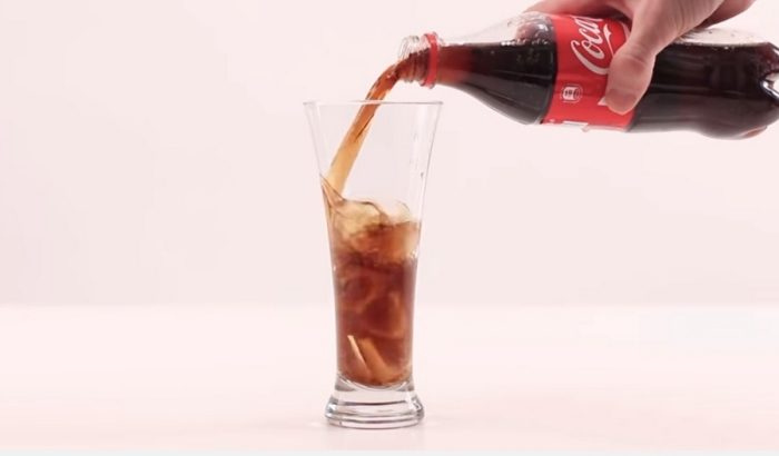 Нестандартные способы использования Coca-Cola