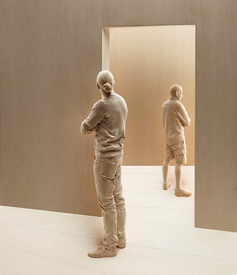 Невероятно реалистичные деревянные скульптуры людей