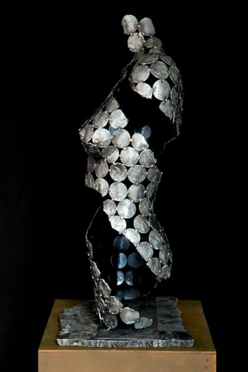 Скульптуры из металла от Джорджи Поулариани