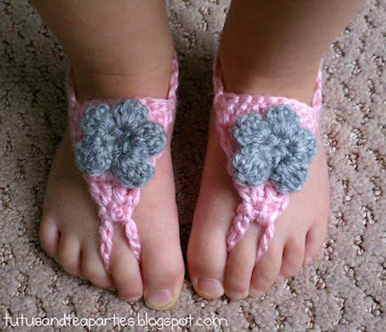 Идеи вязаных сандалик для малышей