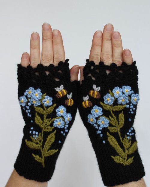 Необычные рукавицы от Наталии Бранцевичене