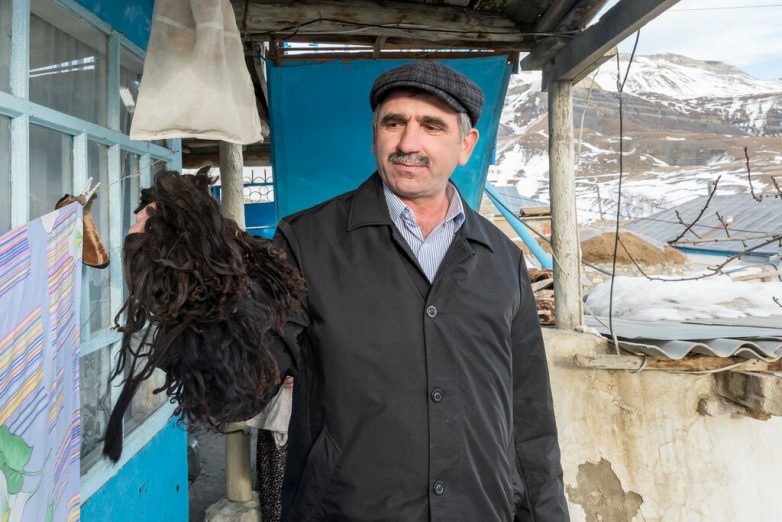 Как производят бурки в Дагестане