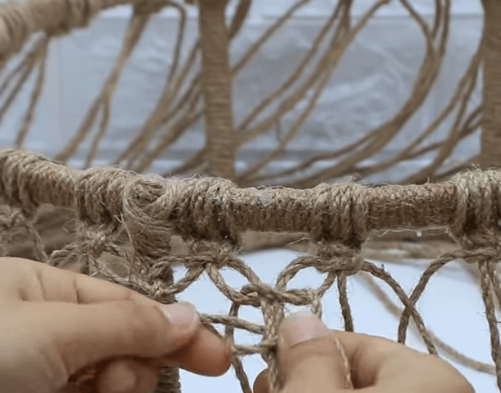 Интересная идея из обыкновенной джутовой верёвки и простой деревяшки