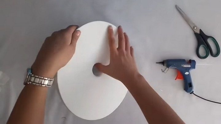 Как креативно можно использовать сломанную крышку от пластикового ведра