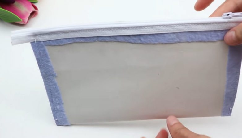Оригинальный клатч из куска ткани