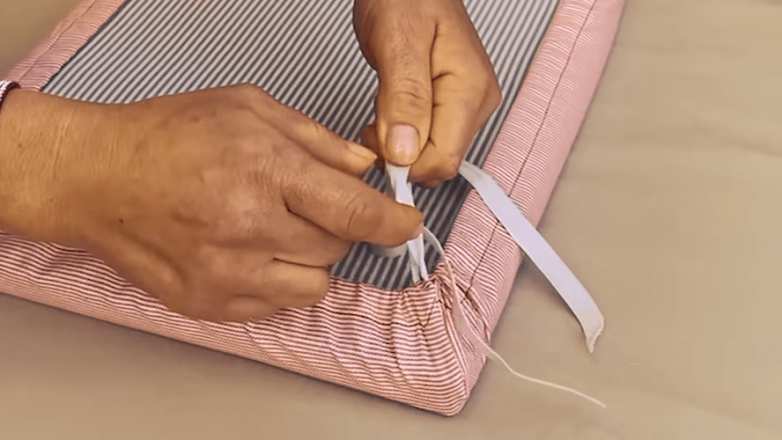 Как быстро заменить чехол на гладильной доске